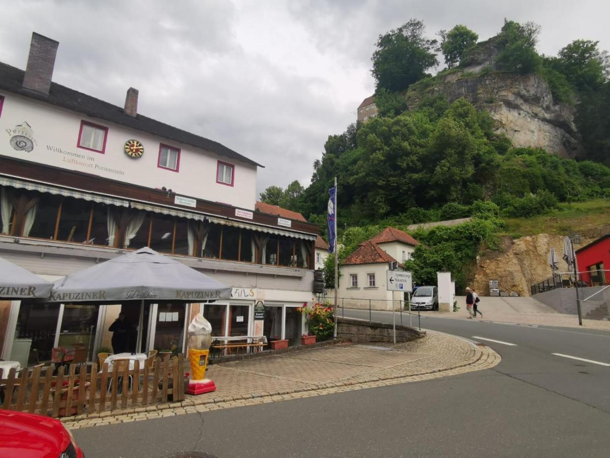 Gaestehaus Am Rathaus Pottenstein Exteriör bild